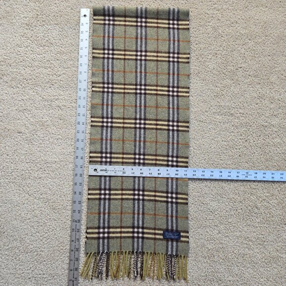 PERFECT! Vintage Burberry Wool Plaid Scarf - Picture 12 of 17
